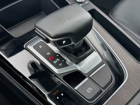 Certified 2023 Audi Q5 2.0T Premium Plus w/ Premium Plus Package AWD/4WD image 19