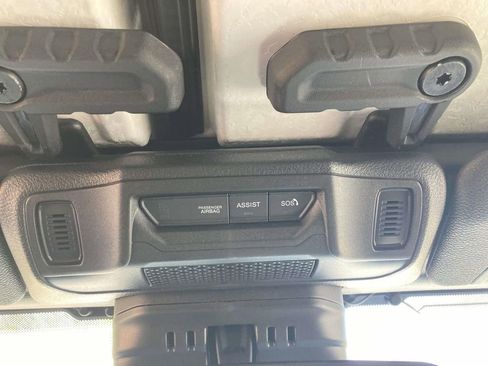 Used 2024 Jeep Wrangler Rubicon w/ Convenience Group image 19