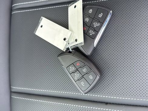 Used 2024 GMC Sierra EV Denali image 39