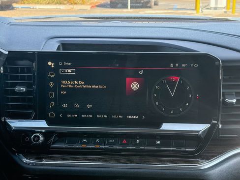 Used 2024 GMC Sierra 1500 SLE image 19