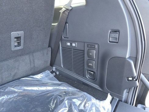 New 2025 Ford Expedition Active image 19