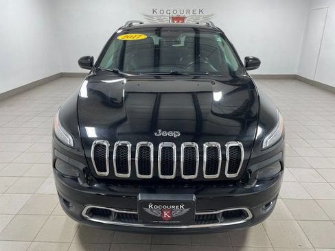 Used 2017 Jeep Cherokee Limited w/ Luxury Group AWD/4WD image 2
