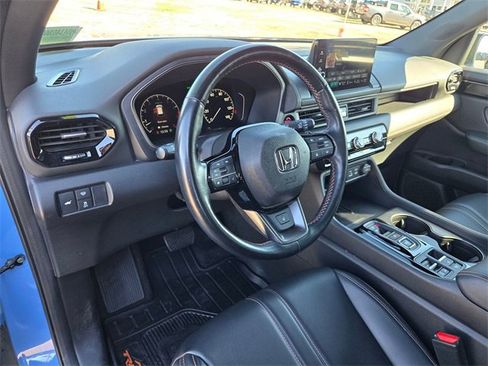 Used 2023 Honda Pilot TrailSport image 9