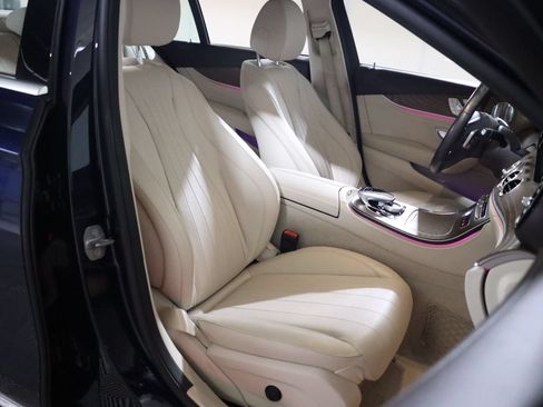 Certified 2018 Mercedes-Benz E 400 4MATIC Sedan image 62