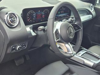 New 2026 Mercedes-Benz GLB 250 video 3