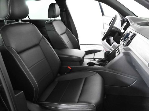 Certified 2023 Volkswagen Atlas Cross Sport SE FWD image 10