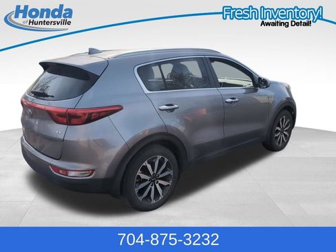 Used 2017 Kia Sportage EX image 8