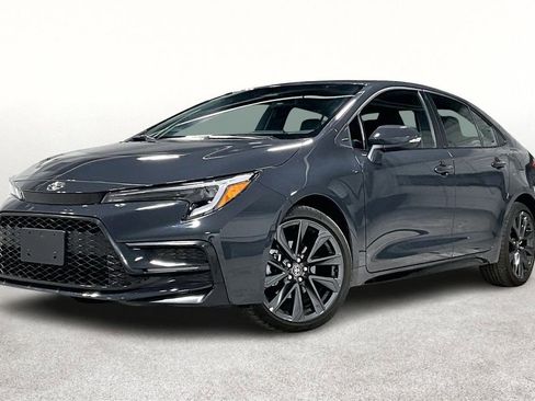 Used 2025 Toyota Corolla SE image 13