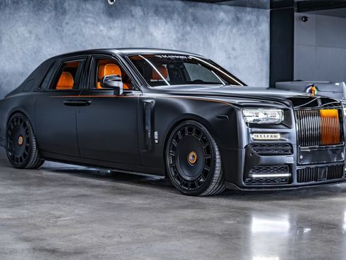 Used 2024 Rolls-Royce Phantom Sedan RWD image 2