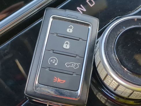 Used 2023 Jeep Grand Cherokee Altitude AWD/4WD image 32