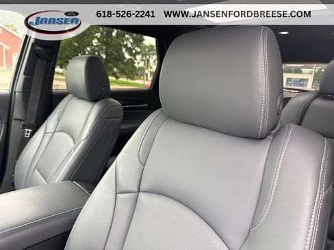 Used 2023 Buick Enclave Essence w/ Experience Buick Package FWD image 6