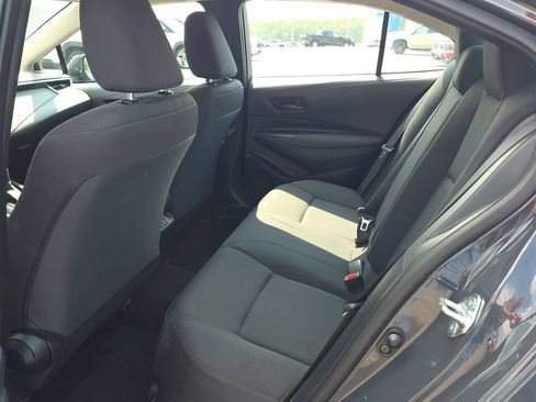 Used 2025 Toyota Corolla LE FWD image 28