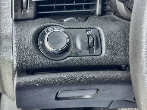 Used 2015 Chevrolet Malibu LT w/ Power Convenience Package FWD image 11