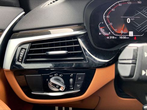 Used 2023 BMW 540i 540i w/ M Sport Package image 34