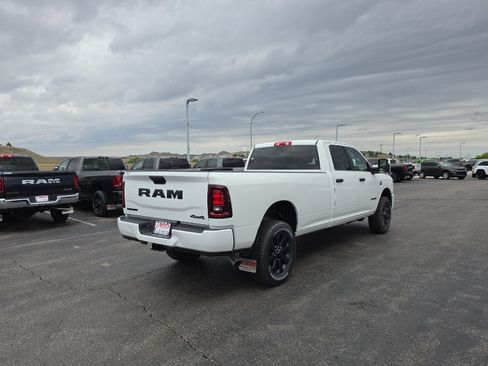 New 2026 RAM 2500 Big Horn AWD/4WD image 5
