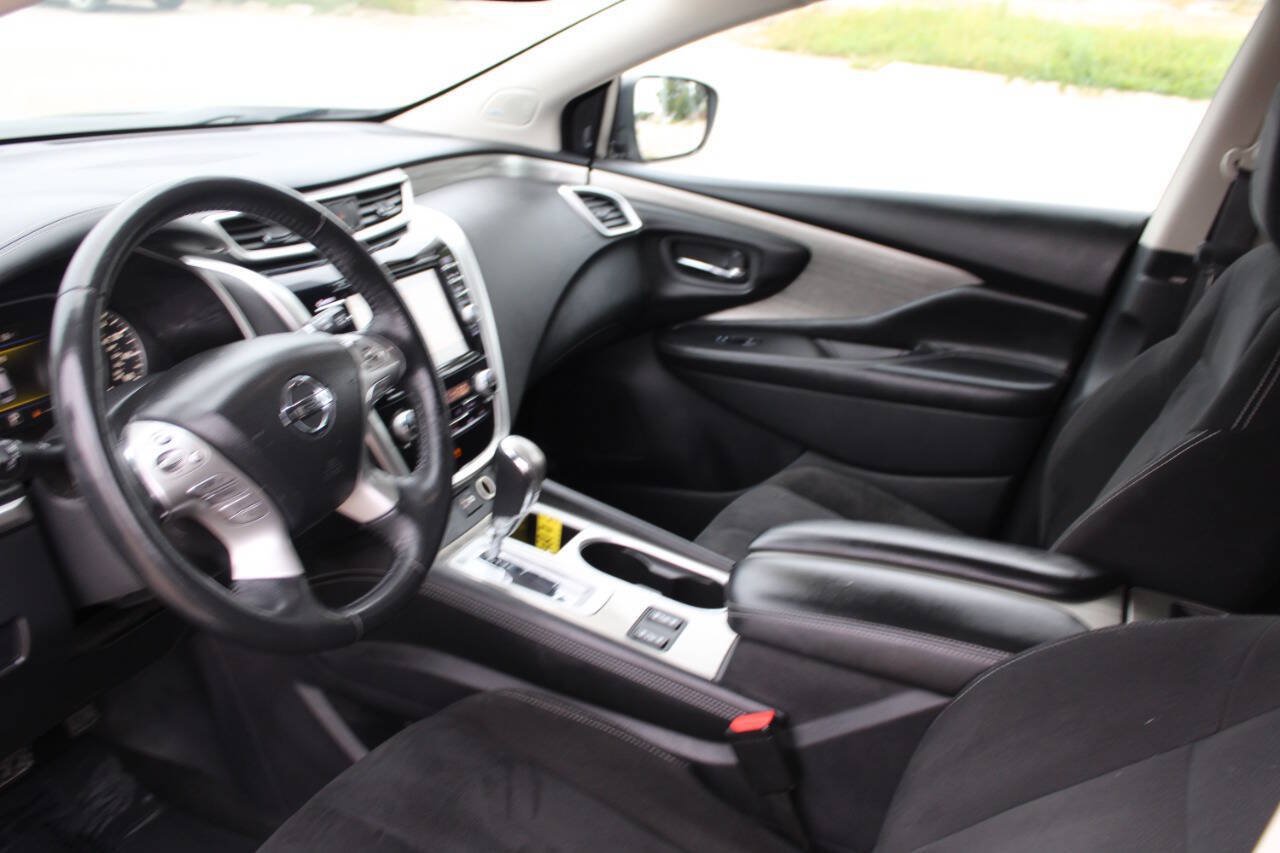 Used 2018 Nissan Murano SV w/ Premium Package AWD/4WD image 20