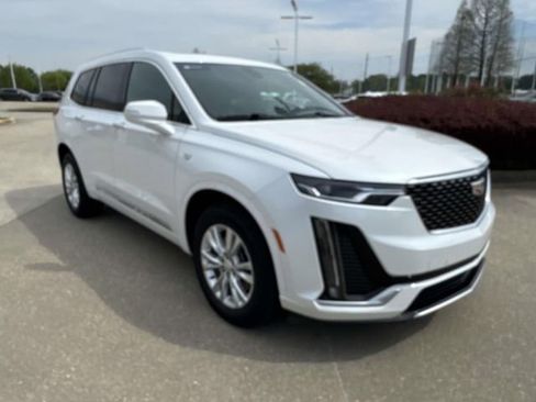 Used 2024 Cadillac XT6 Luxury AWD/4WD image 3