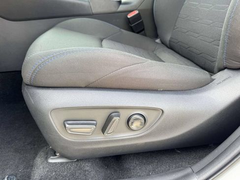 Used 2024 Toyota RAV4 SE AWD/4WD image 19
