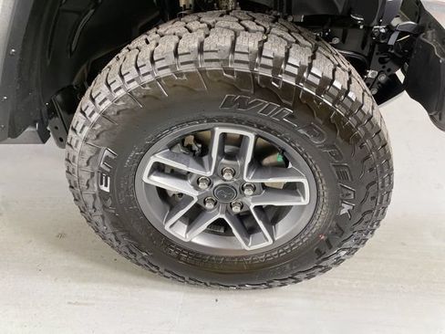 New 2025 Jeep Gladiator Mojave w/ Technology Group AWD/4WD image 10