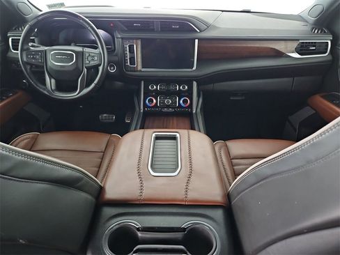 Used 2024 GMC Yukon XL Denali Ultimate image 27