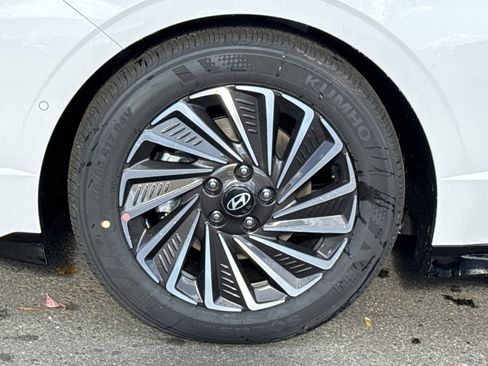 New 2026 Hyundai Sonata Limited image 12