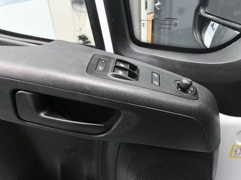 Used 2024 RAM ProMaster 2500 w/ Convenience Group FWD image 19