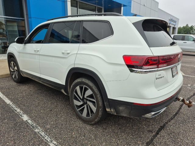 Used 2025 Volkswagen Atlas SE AWD/4WD image 8