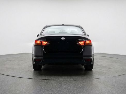 Used 2025 Nissan Altima 2.5 SV FWD image 7