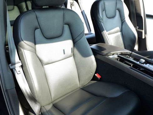 Used 2023 Volvo S90 B6 Plus image 23