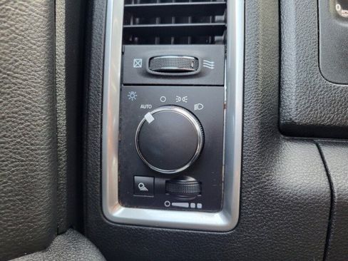 Used 2024 RAM 1500 Warlock RWD image 19