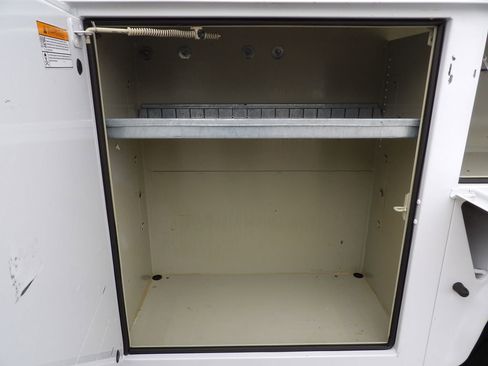 Used 2015 Ford F550 2WD Regular Cab Super Duty w/ Power Equipment Group image 40