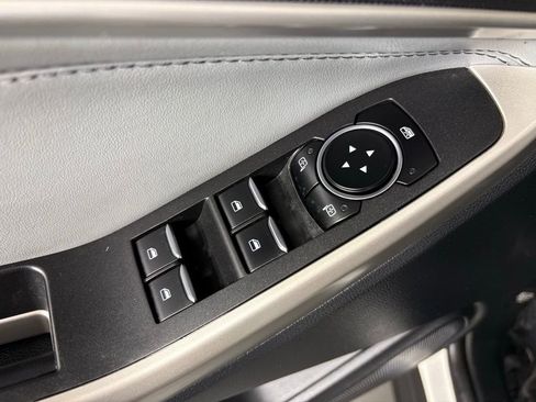 Used 2023 Ford Explorer XLT w/ Equipment Group 202A RWD image 15