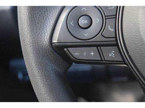 Used 2020 Toyota Corolla LE image 30