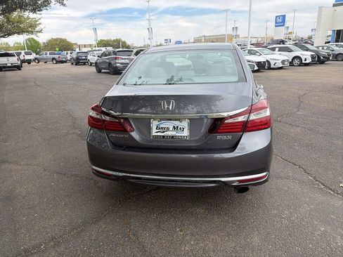 Used 2016 Honda Accord LX image 4