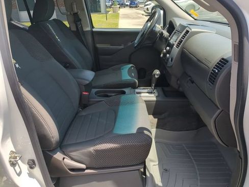 Used 2018 Nissan Frontier PRO-4X AWD/4WD image 34