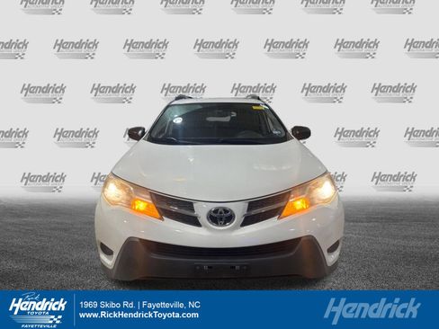 Used 2015 Toyota RAV4 LE FWD image 1
