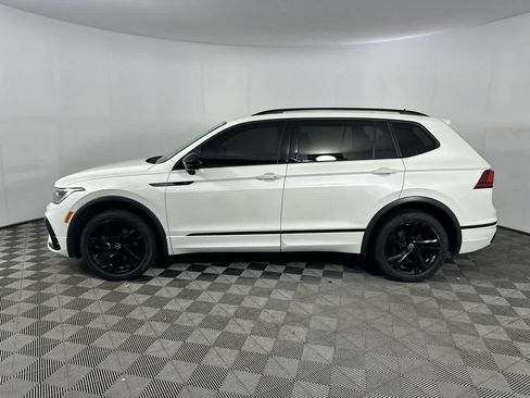 Used 2023 Volkswagen Tiguan SE R-Line AWD/4WD image 5