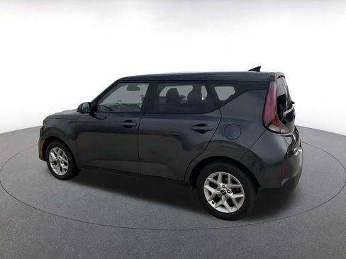 Used 2025 Kia Soul LX w/ LX Technology Package image 10
