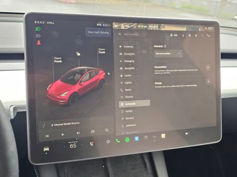 Used 2024 Tesla Model Y Performance image 37