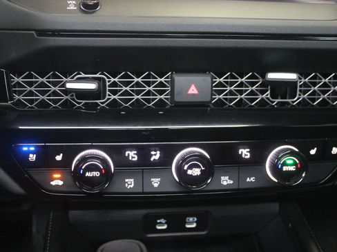 Used 2024 Honda Accord Touring image 11