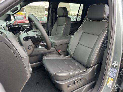 New 2026 Chevrolet Suburban Premier w/ Sun And Tow Package image 9