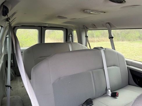 Used 2013 Ford E-350 and Econoline 350 XLT image 9
