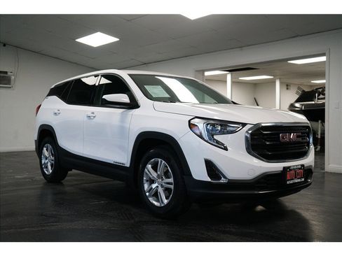 Used 2019 GMC Terrain SLE image 1