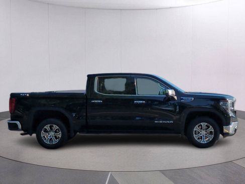 Used 2024 GMC Sierra 1500 SLT AWD/4WD image 7