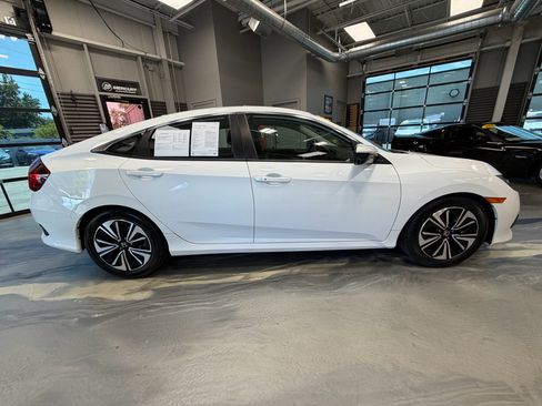 Used 2018 Honda Civic EX-L image 26