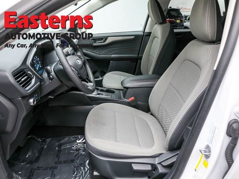 Used 2022 Ford Escape SE w/ Cold Weather Package image 14