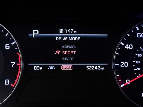 Used 2022 Kia Forte LXS w/ LXS Technology Package FWD image 9