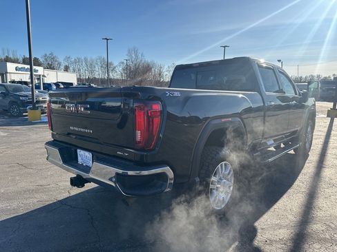 Certified 2022 GMC Sierra 2500 SLT w/ SLT Premium Package image 3