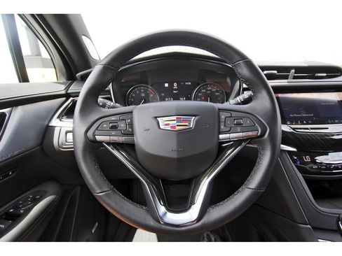 New 2024 Cadillac XT6 Premium Luxury w/ Technology Package FWD image 14
