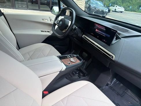 Used 2023 BMW iX xDrive50 w/ Premium Package AWD/4WD image 24